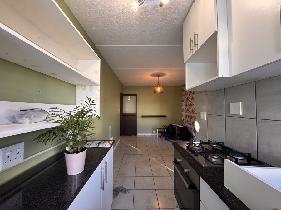 To Let 2 Bedroom Property for Rent in Guldenland Western Cape